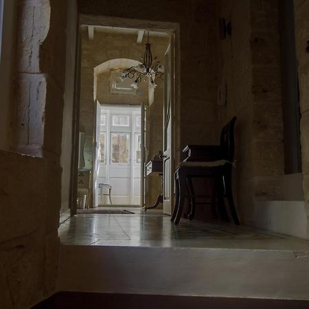 Villa Town House Steeped In History à Rabat Extérieur photo
