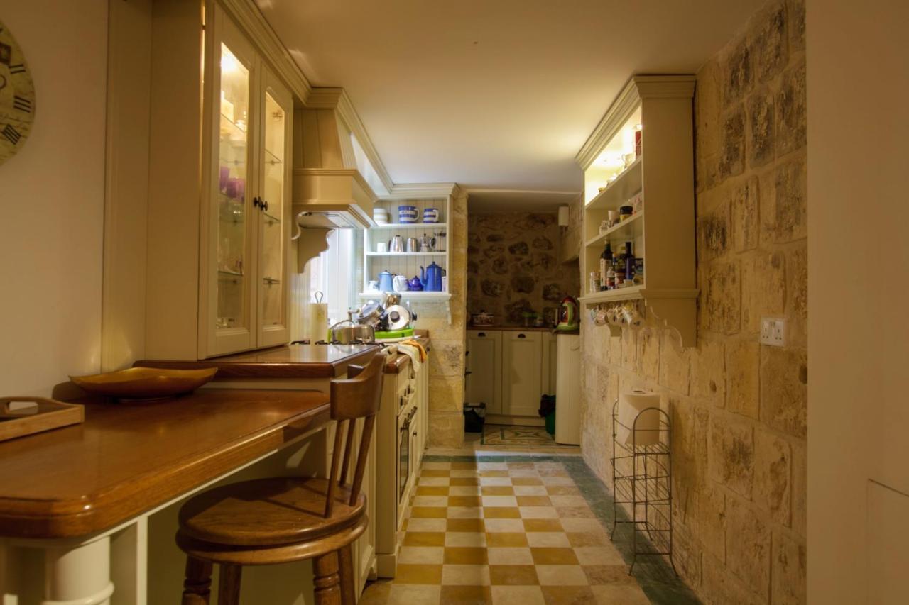 Villa Town House Steeped In History à Rabat Extérieur photo