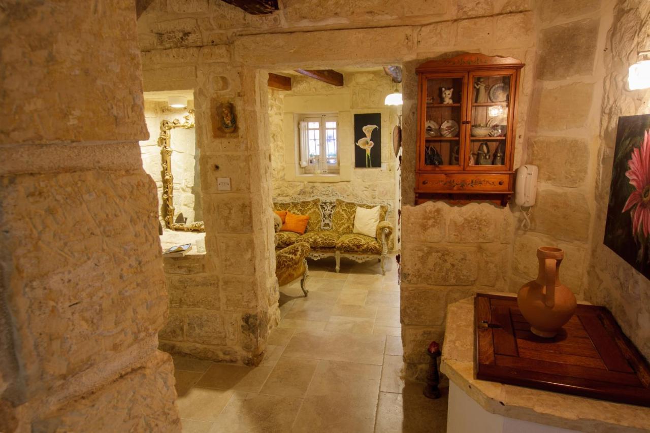 Villa Town House Steeped In History à Rabat Extérieur photo