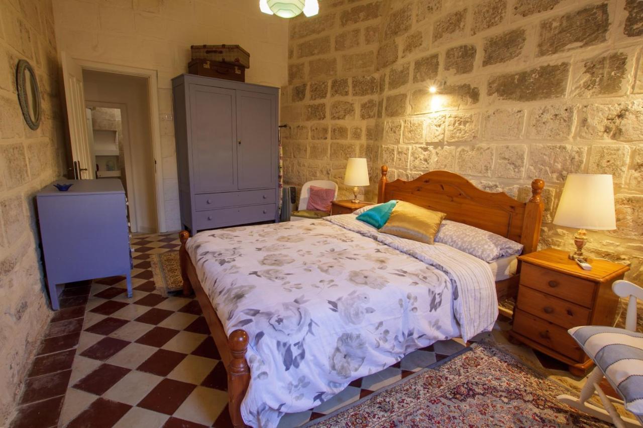 Villa Town House Steeped In History à Rabat Extérieur photo
