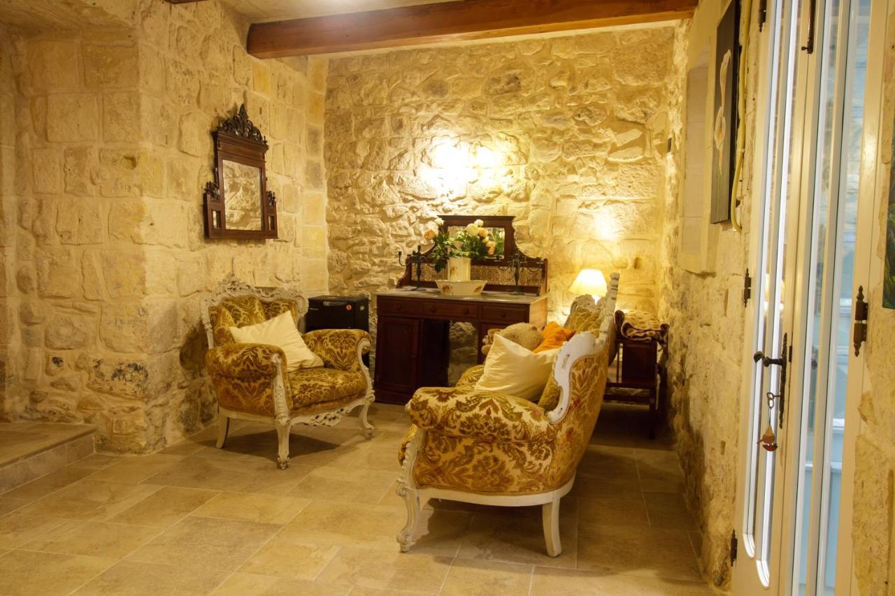 Villa Town House Steeped In History à Rabat Extérieur photo