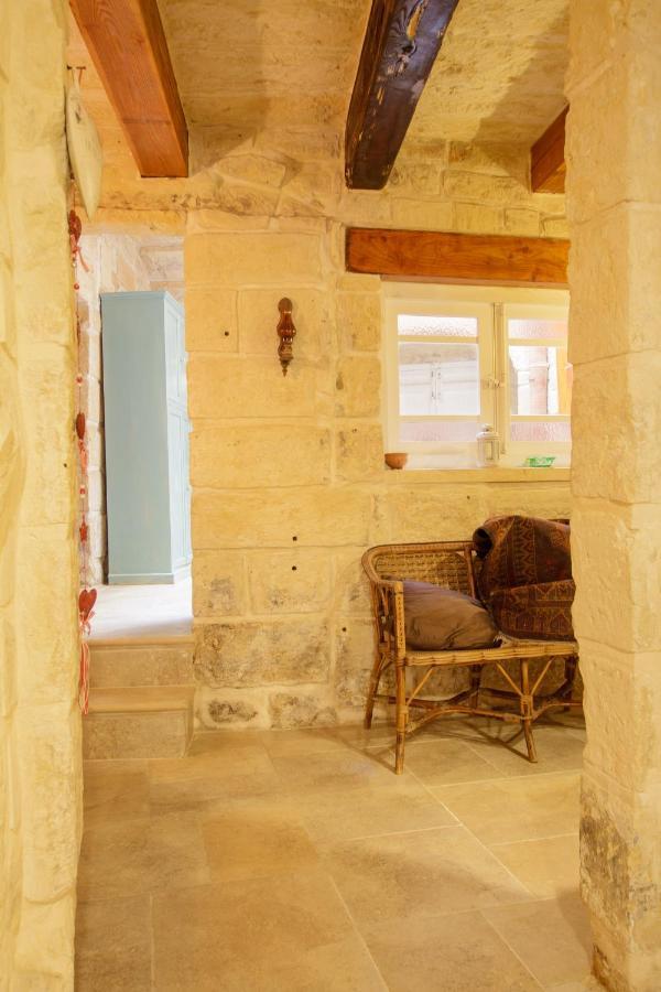 Villa Town House Steeped In History à Rabat Extérieur photo